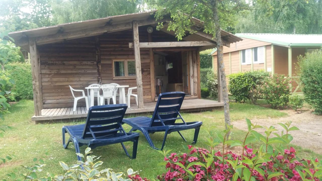 Готель Camping Le Caussanel Canet-de-Salars Екстер'єр фото