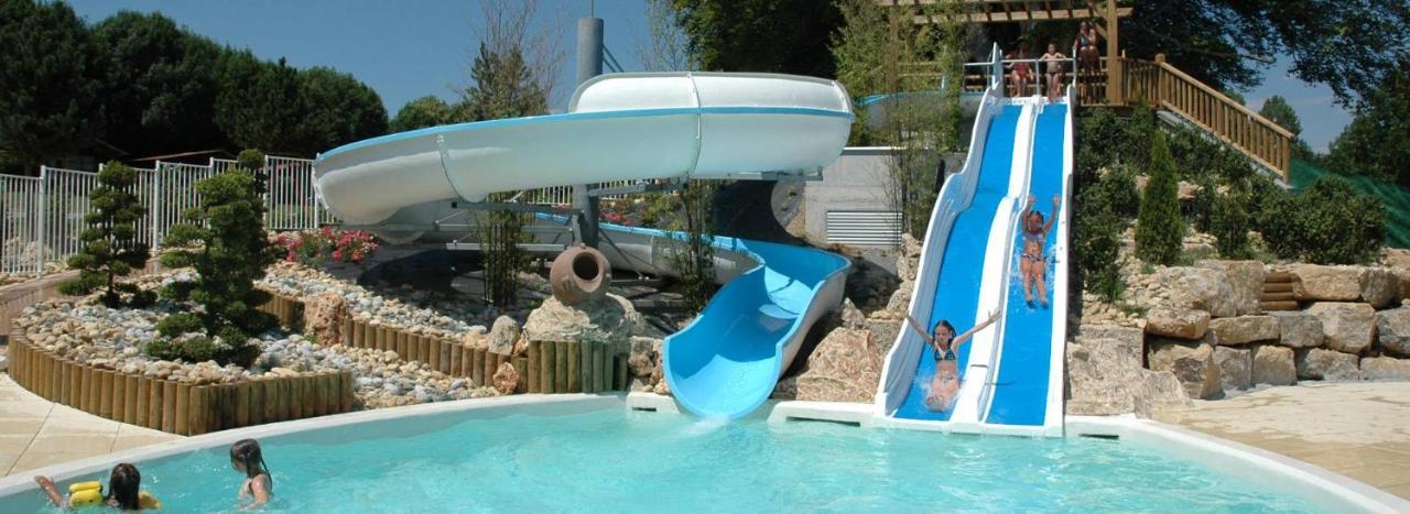 Готель Camping Le Caussanel Canet-de-Salars Екстер'єр фото