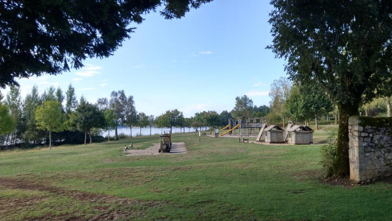 Готель Camping Le Caussanel Canet-de-Salars Екстер'єр фото