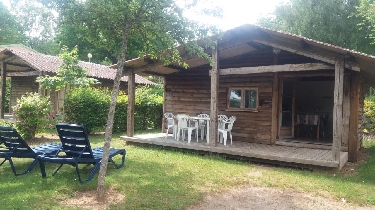 Готель Camping Le Caussanel Canet-de-Salars Екстер'єр фото