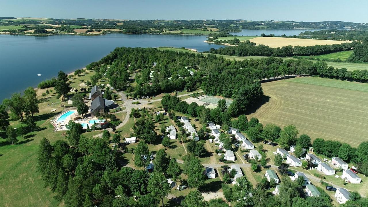Готель Camping Le Caussanel Canet-de-Salars Екстер'єр фото